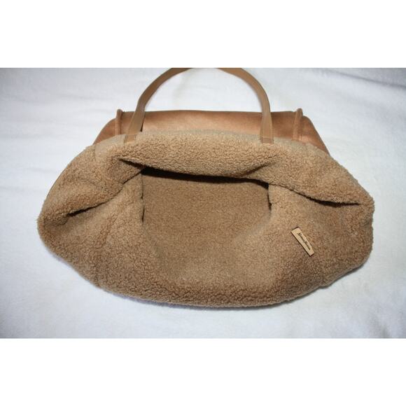 Neiman Marcus Tote Bag Reversible Sherpa Beige Faux Fur Neutral - Picture 3 of 9